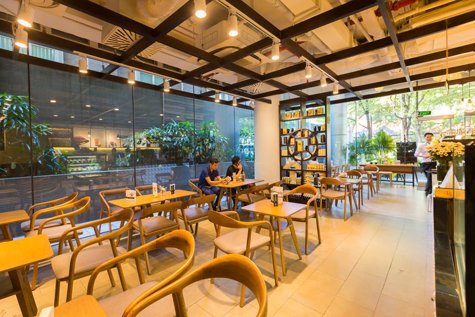 Bóc Mẽ” Những Bộ Bàn Ghế Mà Các Quán Cafe Nổi Tiếng Ở Thành Phố Hồ Chí Minh  Đang Sử Dụng!