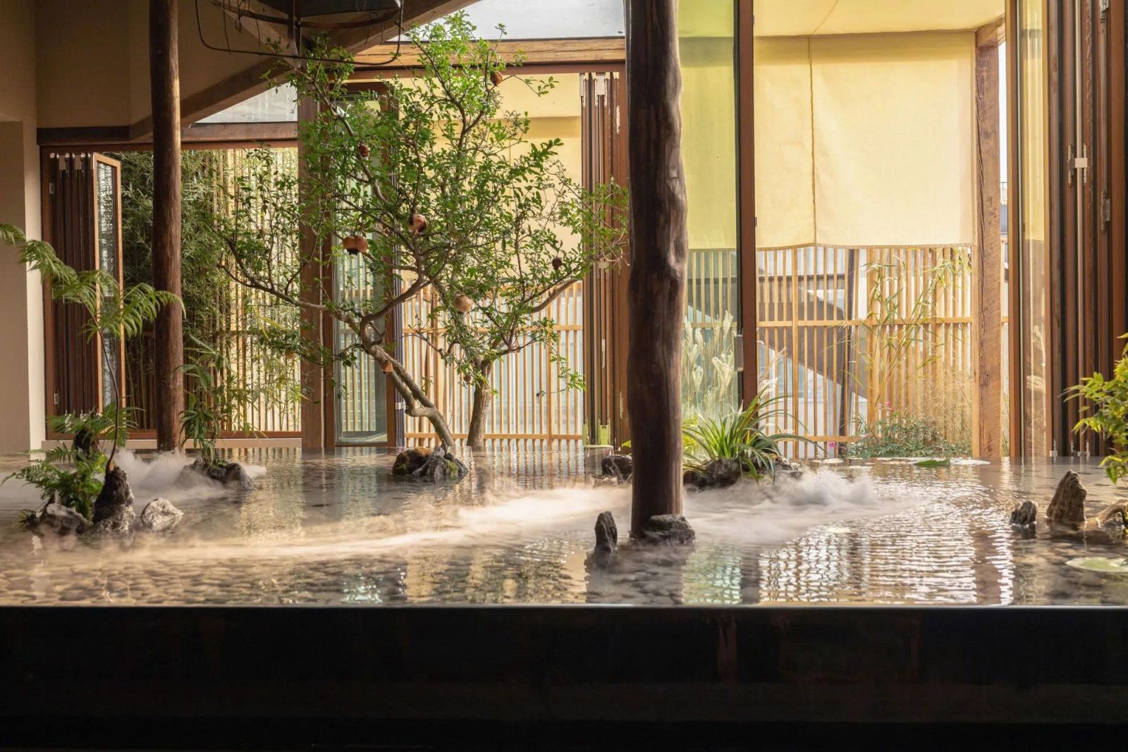 Đặc trưng của phong cách Warm Minimalism trong thiết kế F&B