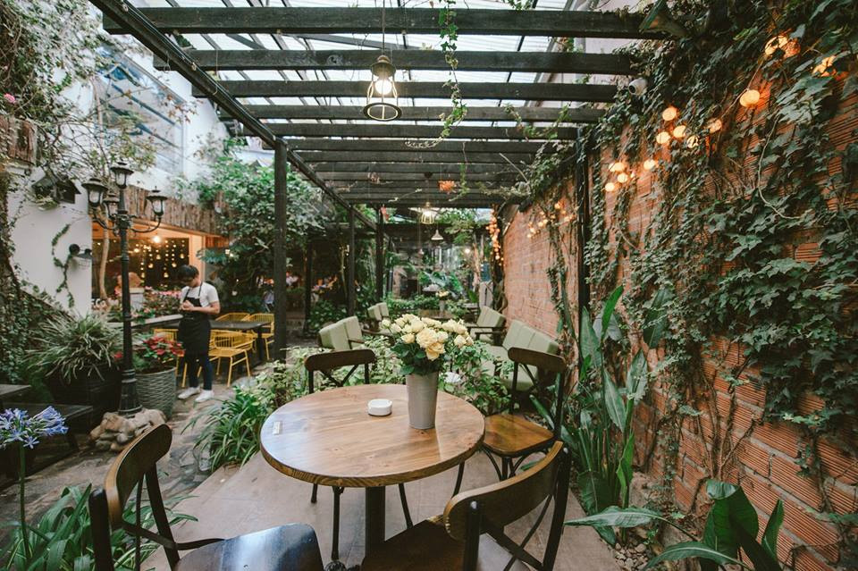 Lý do phong cách Tropical sẽ là xu hướng thiết kế quán cafe