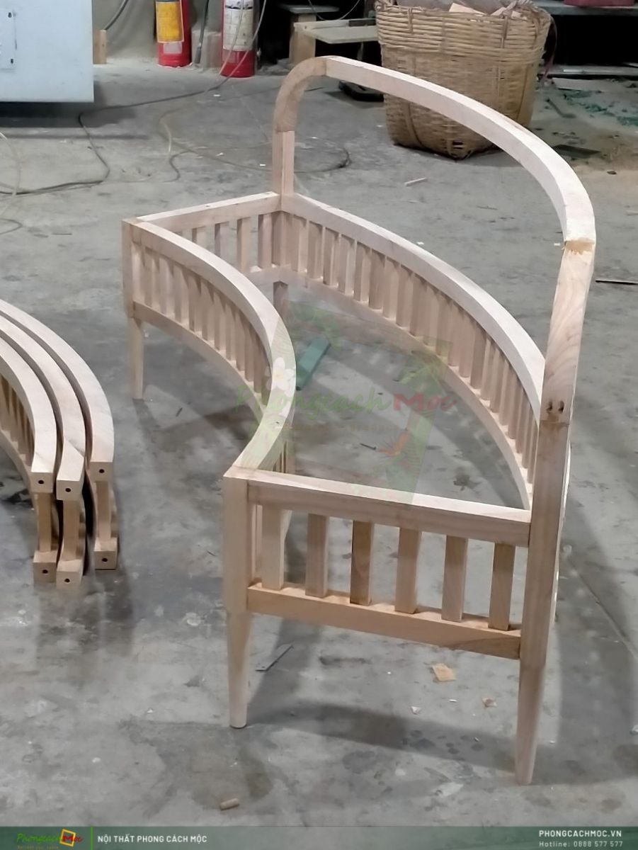 Khung ghế được làm từ gỗ Ash (hình từ xưởng PCM)