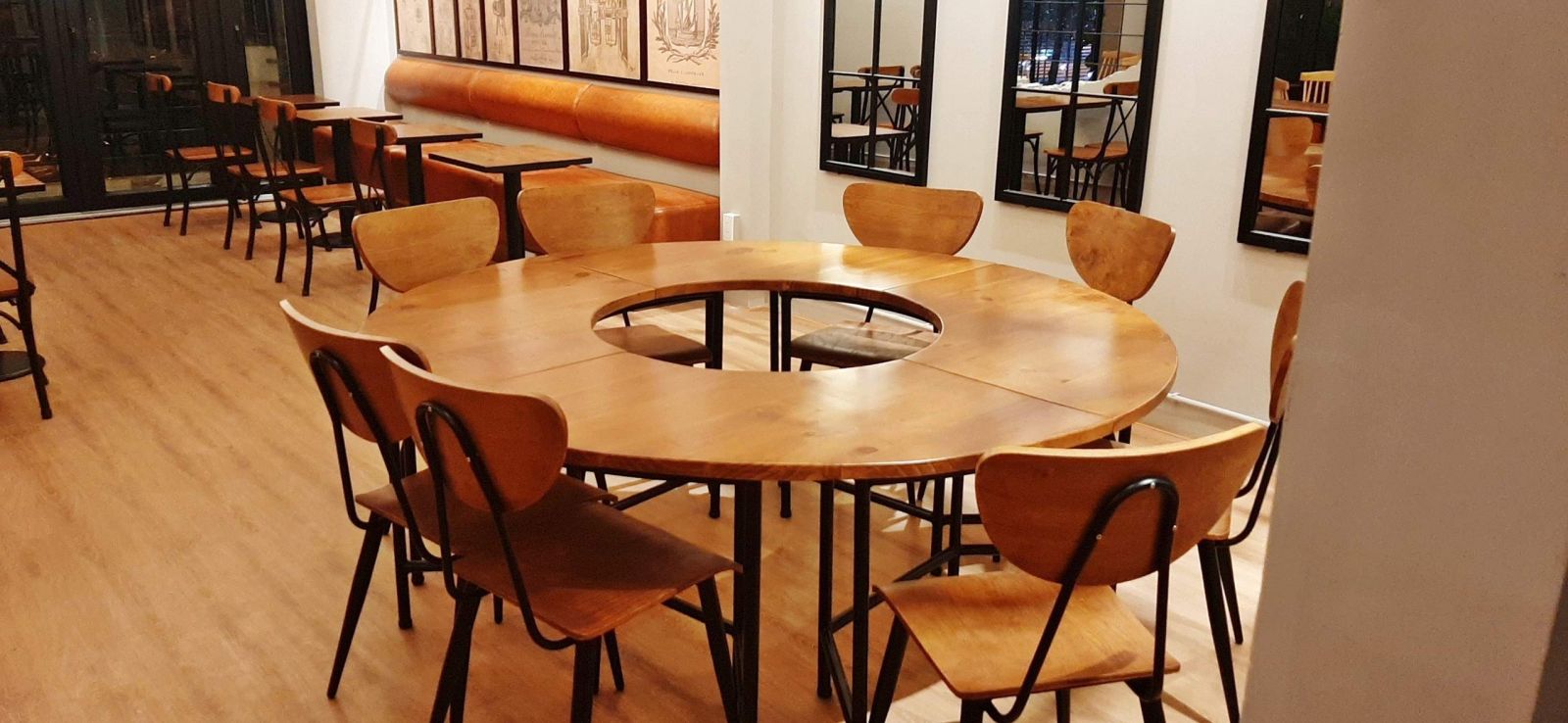 mẫu bàn nhóm vintage nổi bật nội thất quán cafe
