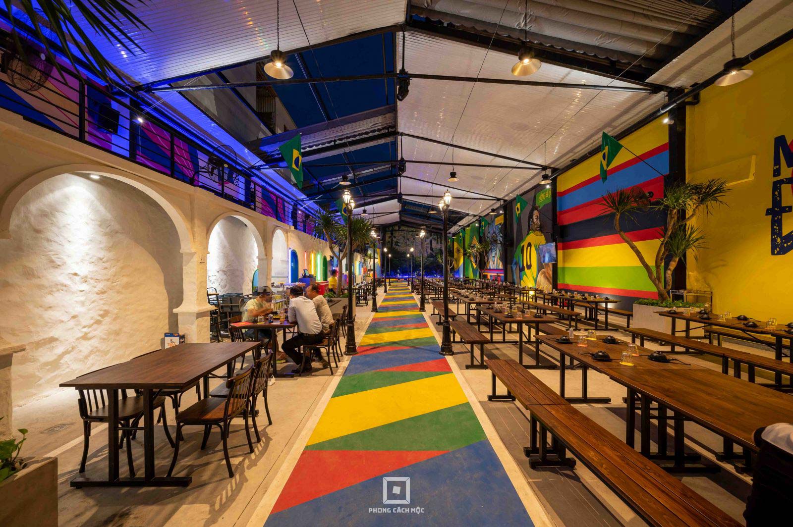 ​ mau-thiet-ke-nha-hang-beer-garden