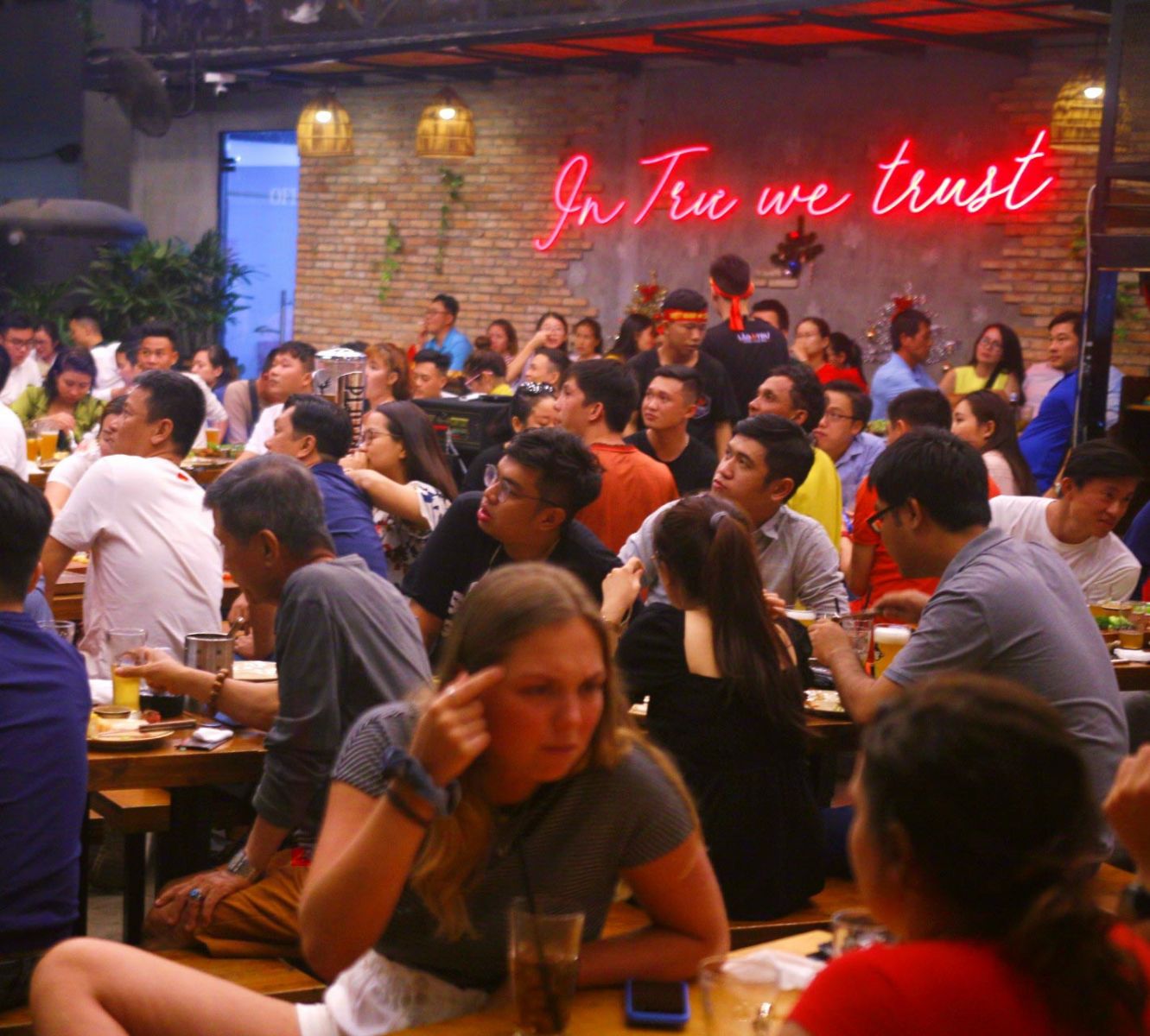 mau-thiet-ke-nha-hang-beer-garden