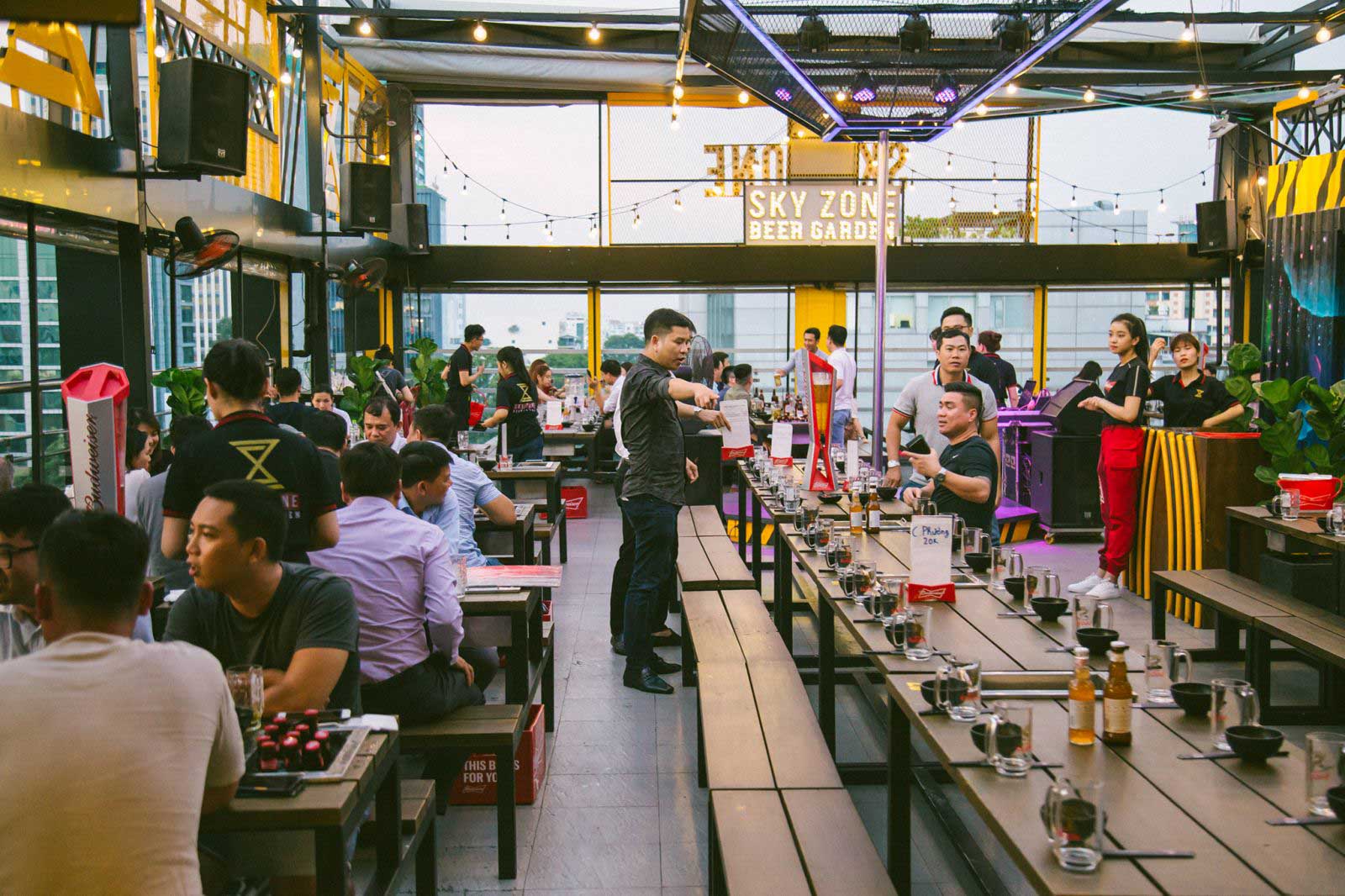 mau-thiet-ke-nha-hang-beer-garden