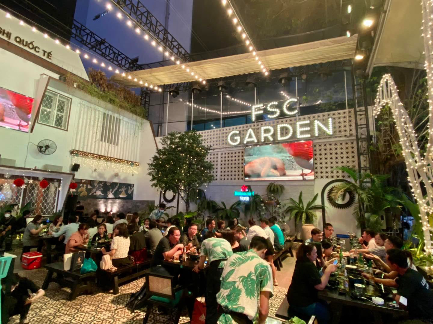 ​ mau-thiet-ke-nha-hang-beer-garden