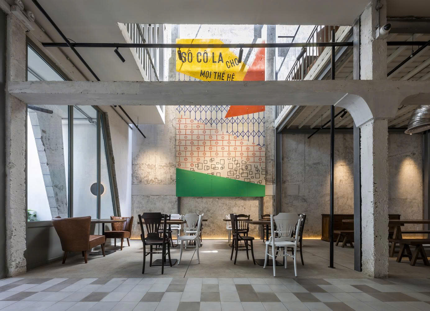 5 mẫu thiết kế quán cafe phong cách Modernist đẹp & ấn tượng 