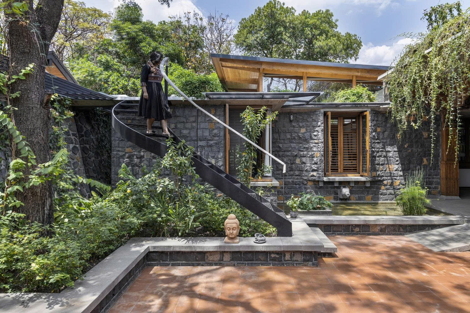 Lời Khuyên Khi Chọn Gạch Đất Nung Cho Nhà Hàng 