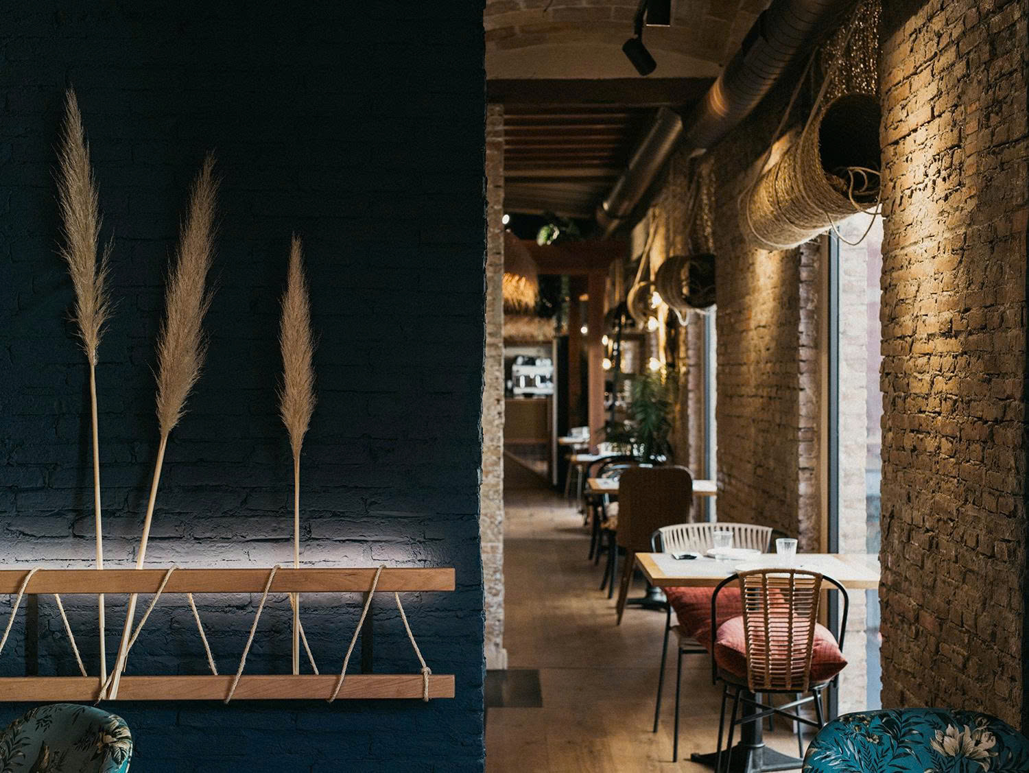 Vì sao phong cách mộc mạc vẫn luôn giữ vững sức hút?